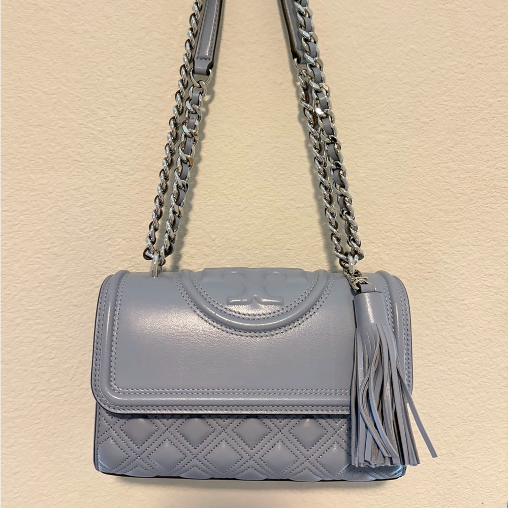 Tory Burch Fleming Quilted Light Blue Leather Shoulder Bag with Tassel - Picture 3 of 7